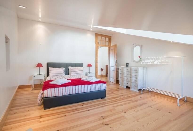 Superb Flat Cathedral & River View