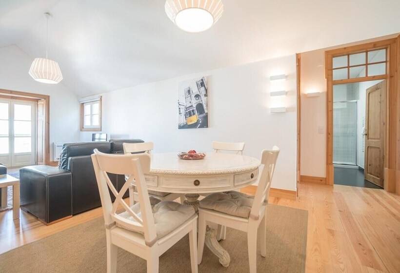 Superb Flat Cathedral & River View