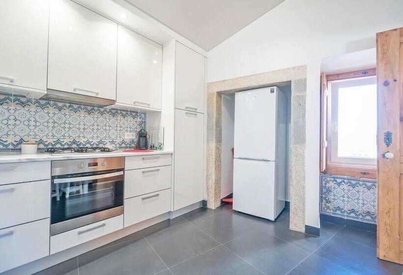 Superb Flat Cathedral & River View