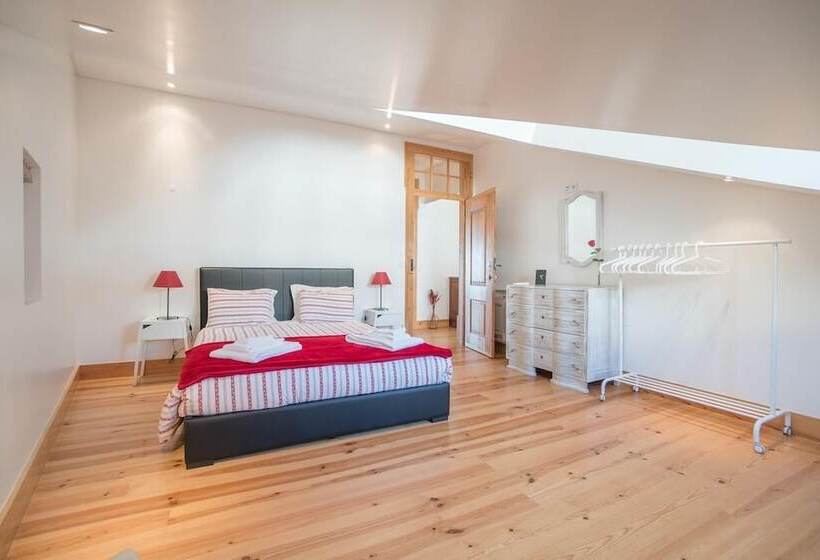 Superb Flat Cathedral & River View