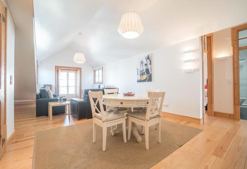 Superb Flat Cathedral & River View