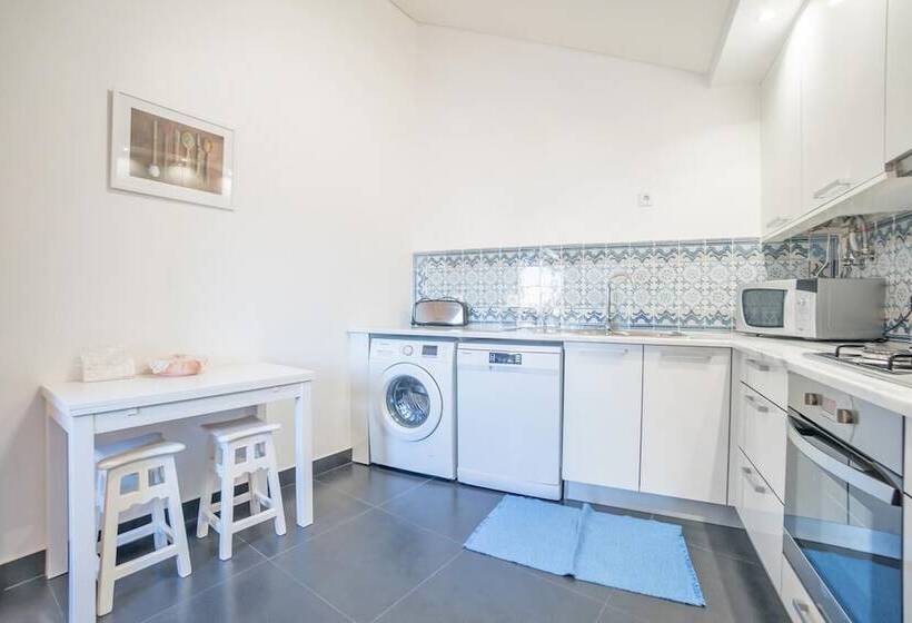 Superb Flat Cathedral & River View