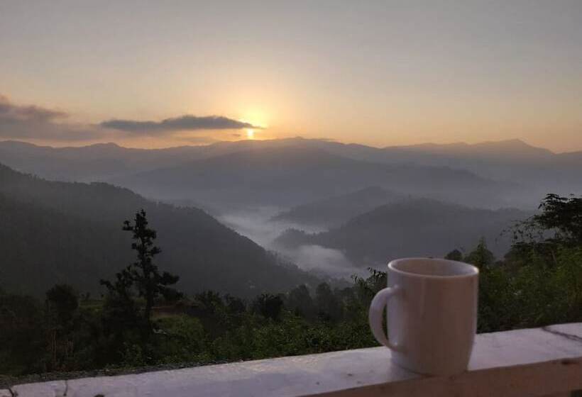 تختخواب و صبحانه Banlekhi