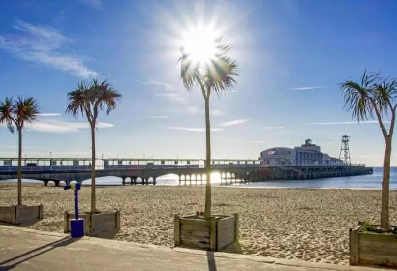 Holiday Home Hot Tub & Sauna