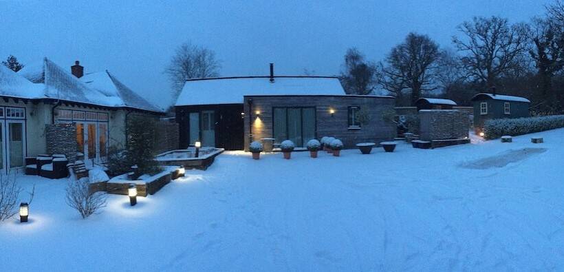 ホテル Daisybank Cottage