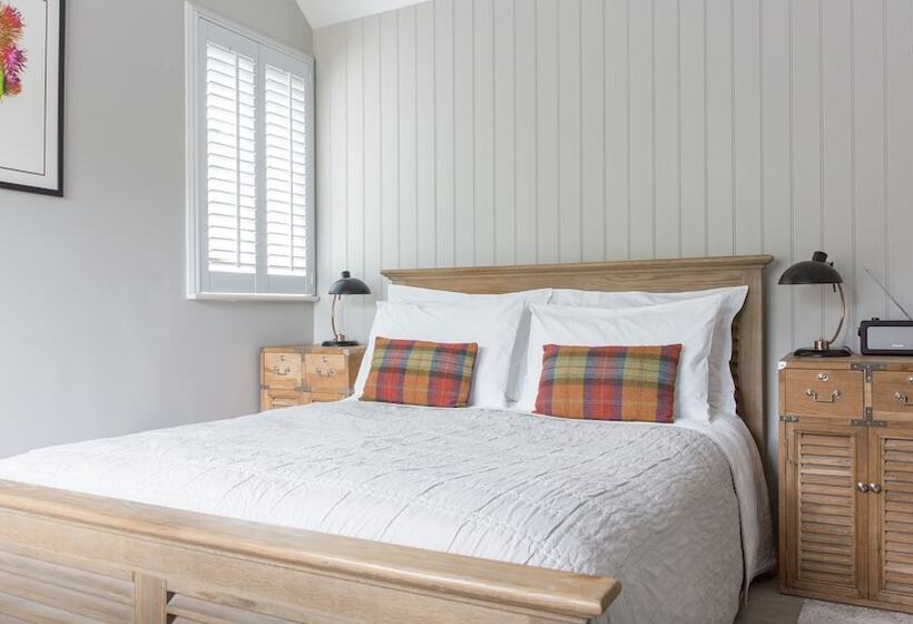 ホテル Daisybank Cottage