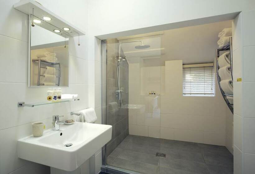 ホテル Daisybank Cottage