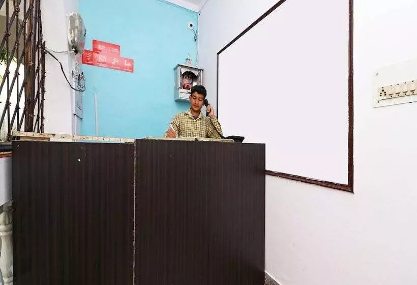 ホテル Greenwood By Oyo Rooms