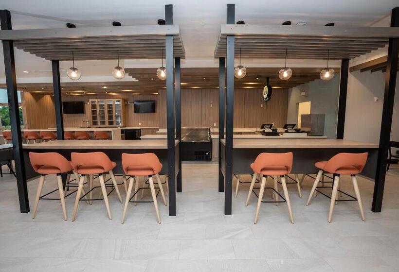 فندق Holiday Inn   Nw Houston Beltway 8, An Ihg