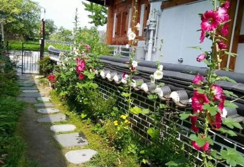 Jeonju Borisoo Hanok Pension