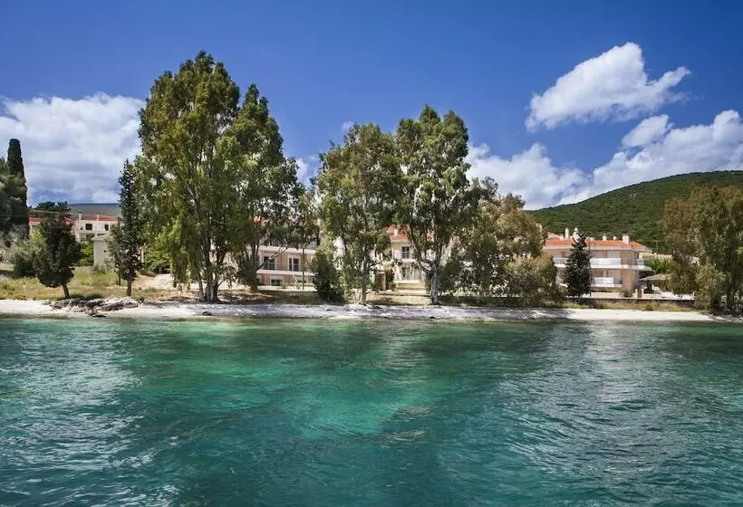 Meliti Waterfront Suites