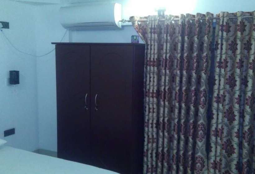 بنسيون Lemuria