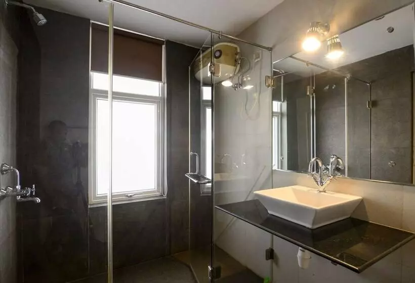 Tripthrill Costa Del Sol 5bhk Villa