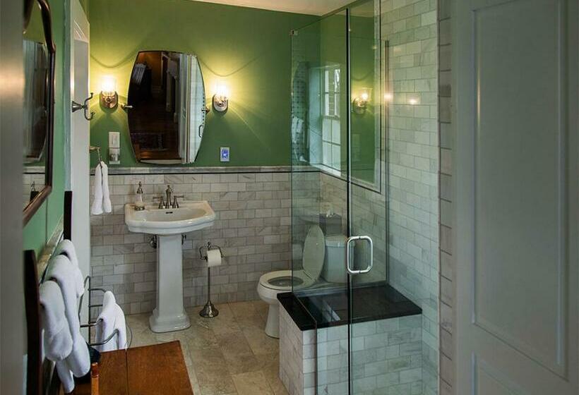 مبيت وإفطار The Denny House