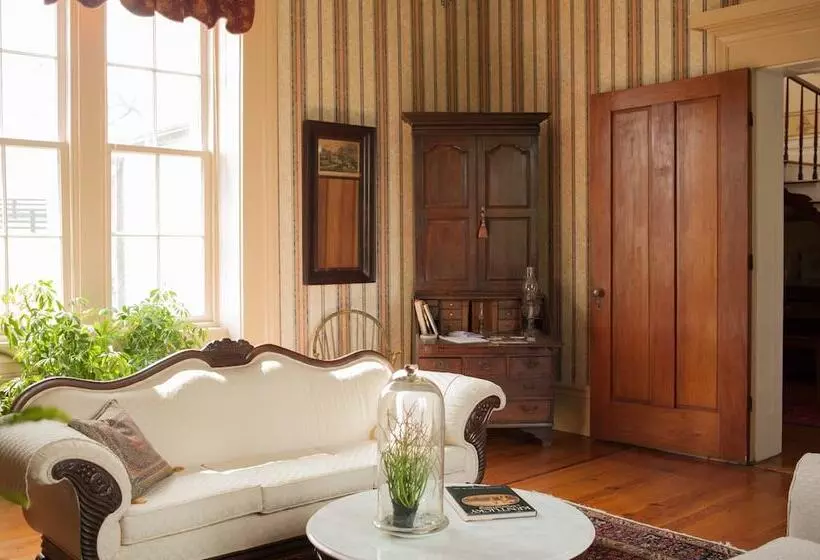 Aamiaismajoitus (B&B) The Denny House