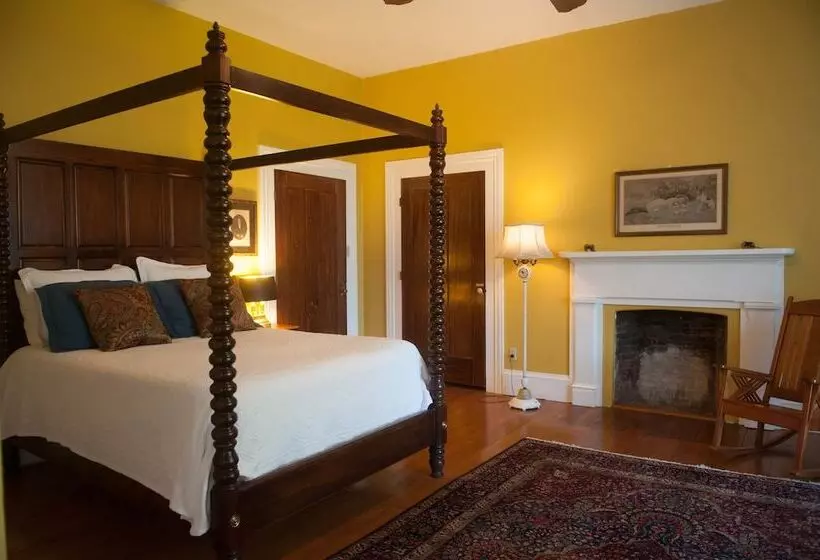 Aamiaismajoitus (B&B) The Denny House