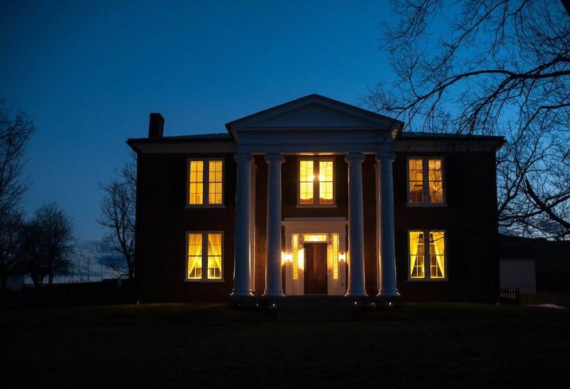 مبيت وإفطار The Denny House