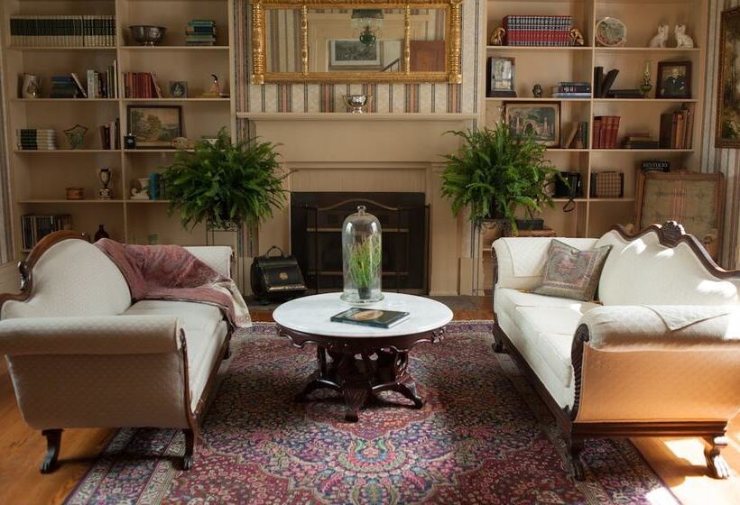 مبيت وإفطار The Denny House