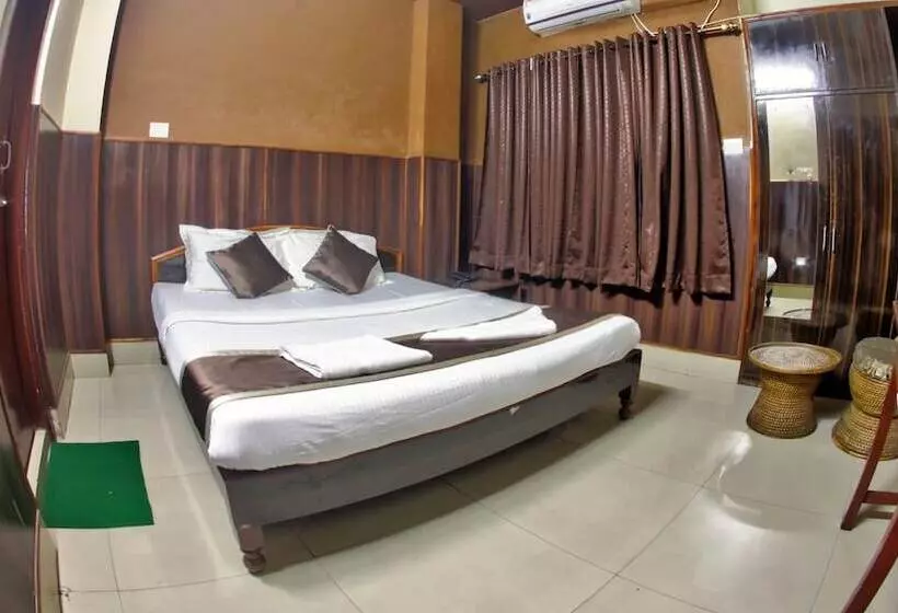 ホテル Om Shree Residency