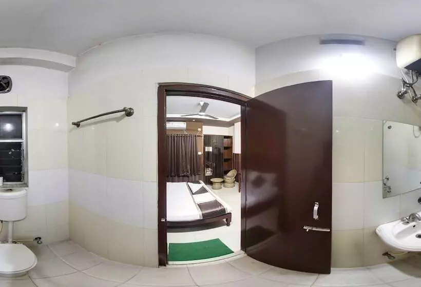 ホテル Om Shree Residency