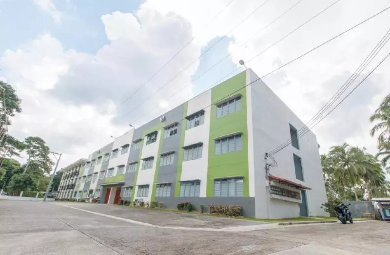 Hotelli Reddoorz @ Sunfields Lipa Batangas