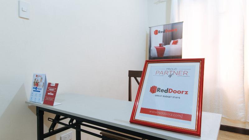 호텔 Reddoorz @ Sunfields Lipa Batangas