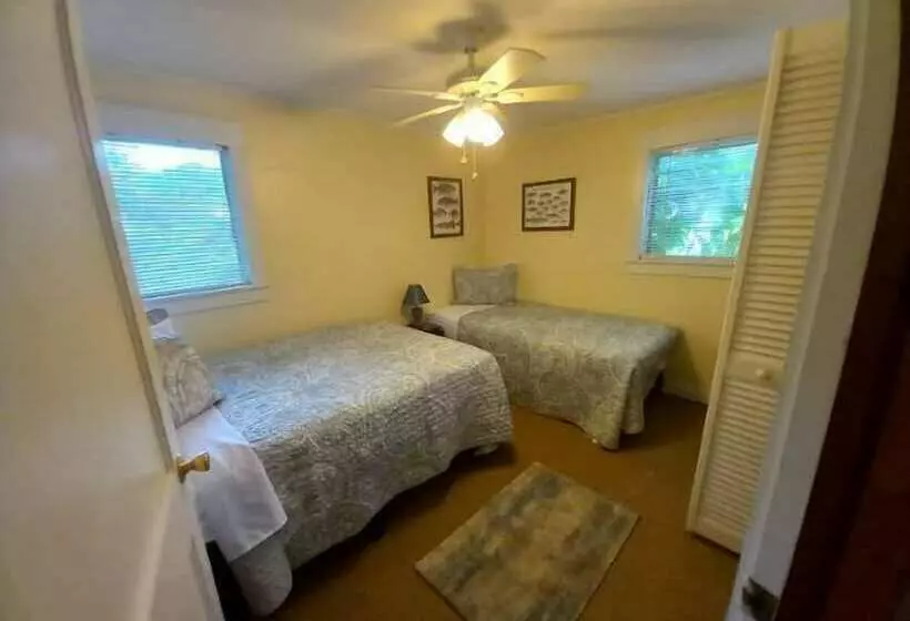 Hotelli Stegbone S Fish Camp And Resort