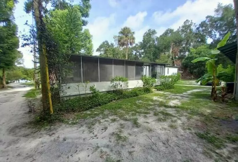 Hotelli Stegbone S Fish Camp And Resort