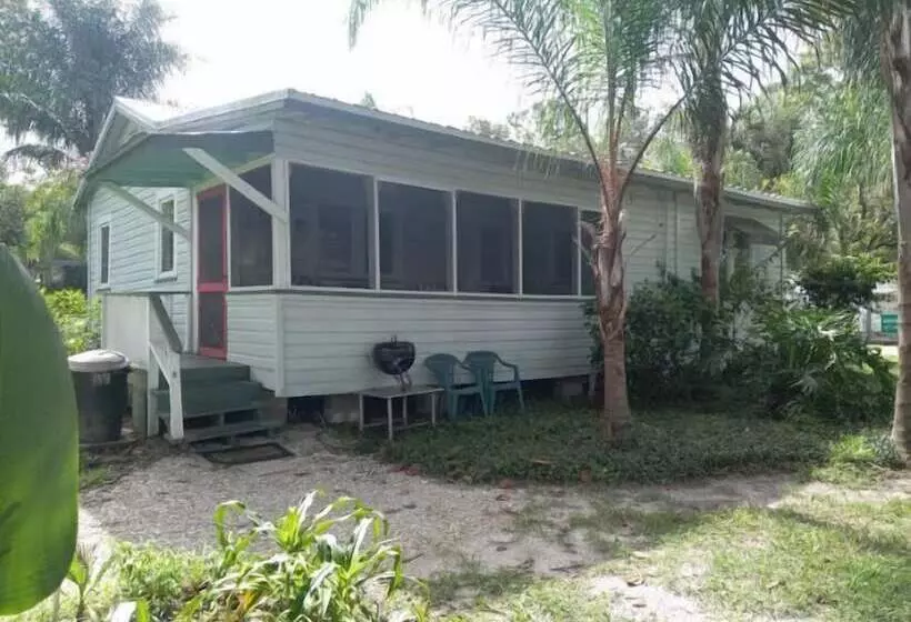 Hotelli Stegbone S Fish Camp And Resort