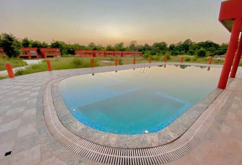 Отель The Tiger Valley Resort