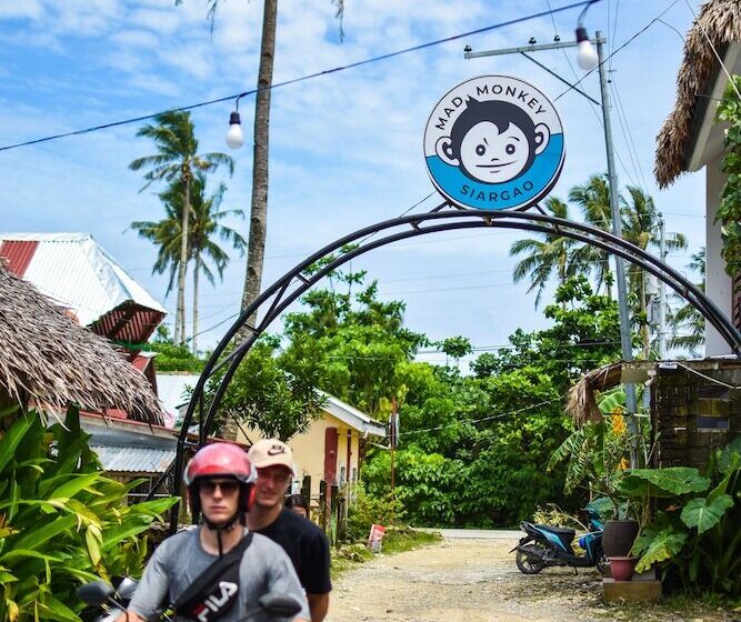 Mad Monkey Hostel Siargao