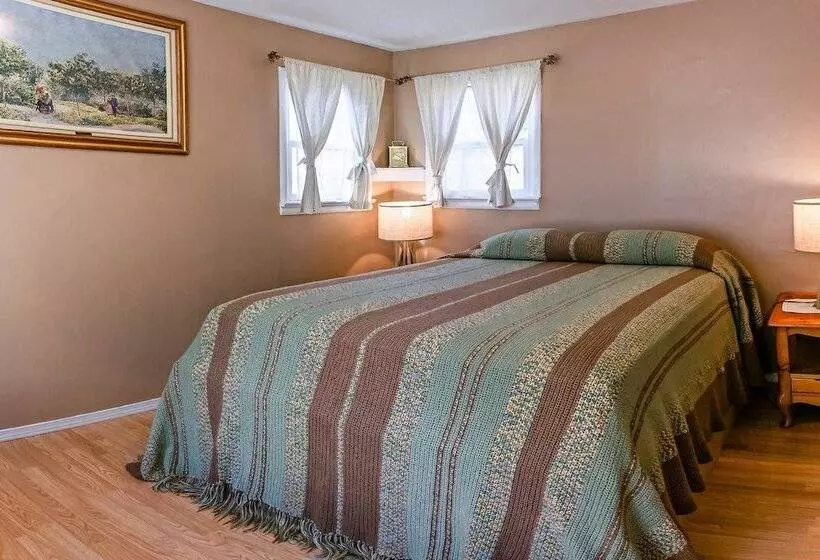 Madi S Place ~ Guest House