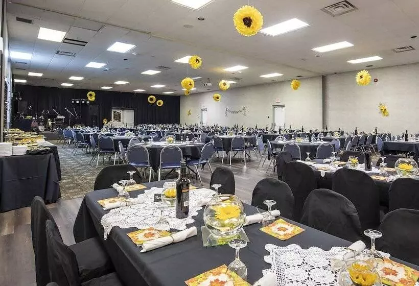 Retkeilymaja Dunvegan Inn And Suites