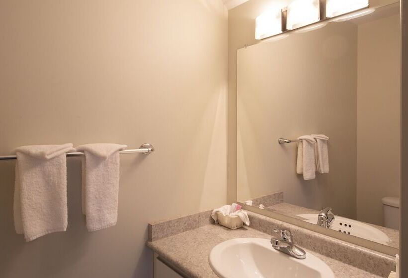 Szálló Dunvegan Inn And Suites