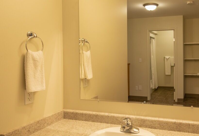 Szálló Dunvegan Inn And Suites