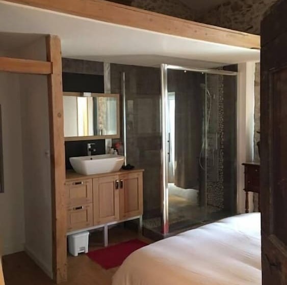 مبيت وإفطار Domaine Le Triol