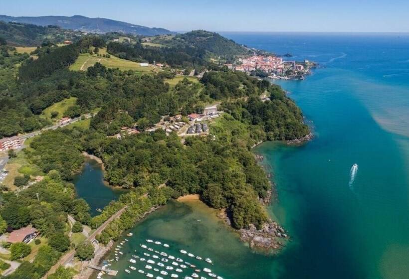 ホテル Camping & Bungalows Portuondo