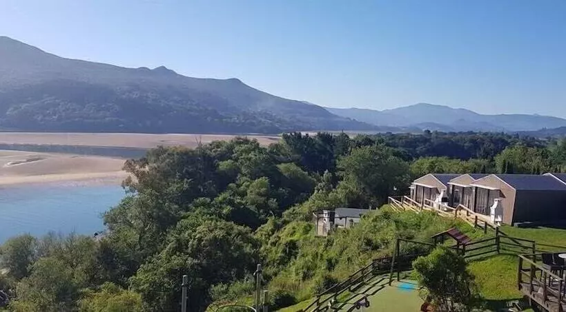 Hotelli Camping & Bungalows Portuondo