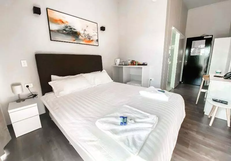 Richmond Midway Motel