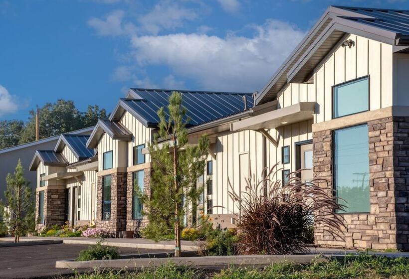 South Zion Inn & Suites