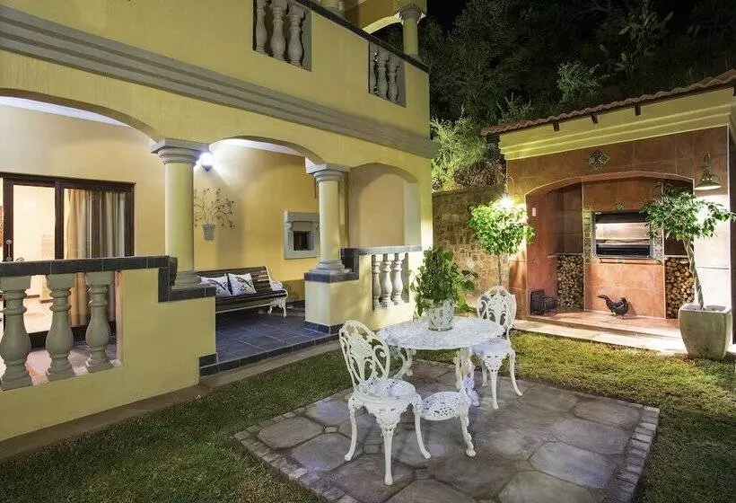 The Royal Palm Bed & Breakfast