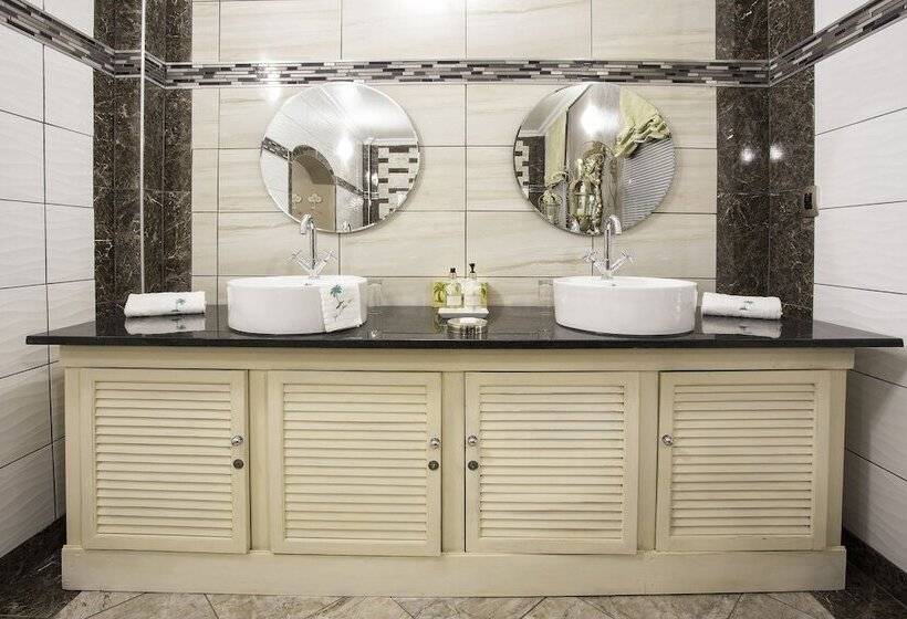 The Royal Palm Bed & Breakfast