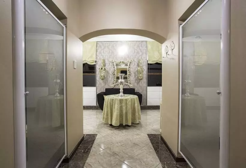 The Royal Palm Bed & Breakfast