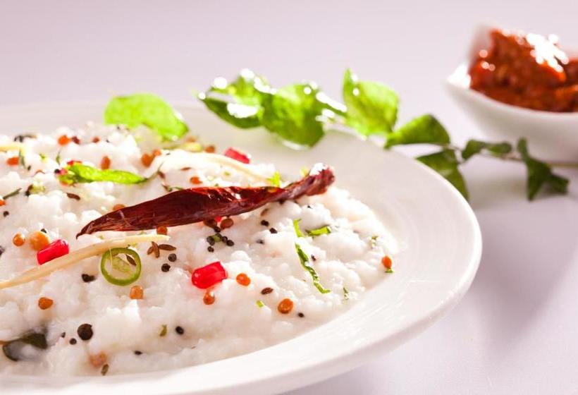 בית מלון כפרי Oyo 10478 Famous Golden Inn