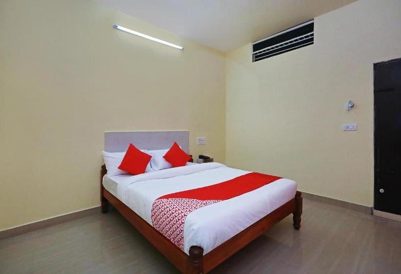 فندق Oyo 24623 Chetana Residency