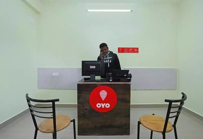 ホテル Oyo 24623 Chetana Residency