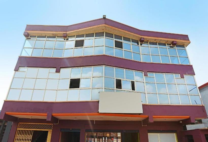 فندق Oyo 24623 Chetana Residency