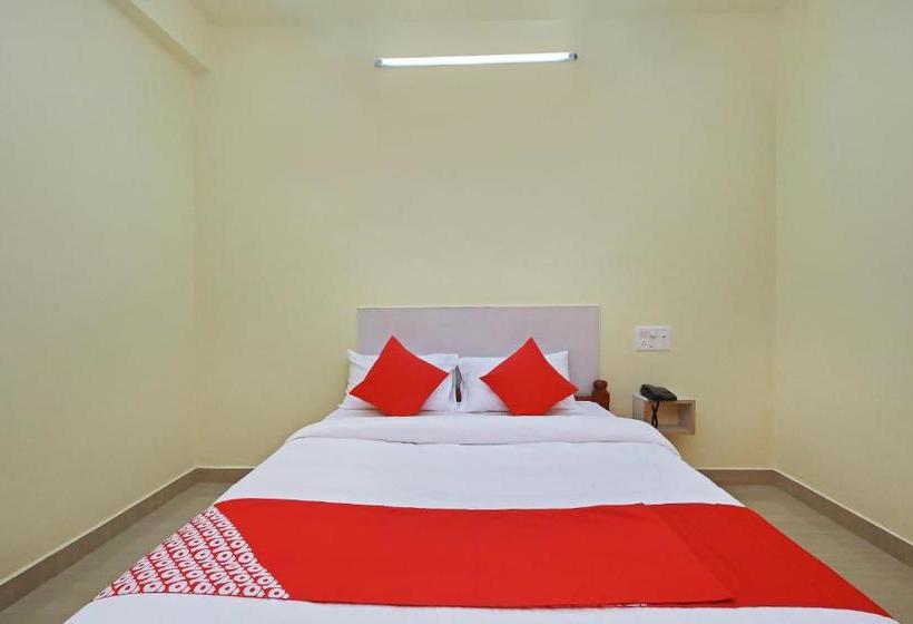 فندق Oyo 24623 Chetana Residency