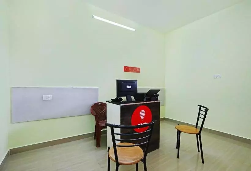 ホテル Oyo 24623 Chetana Residency