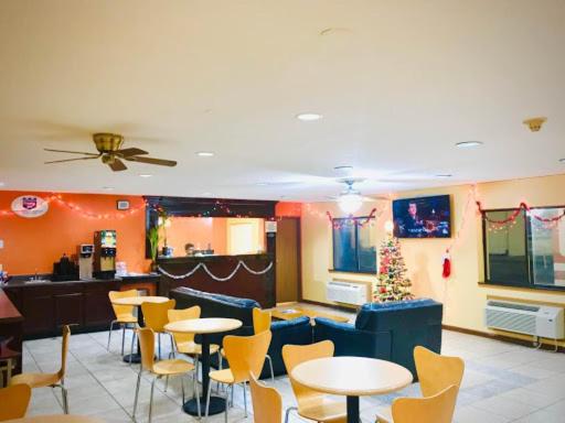 Отель Knights Inn Memphis At Macon Cove